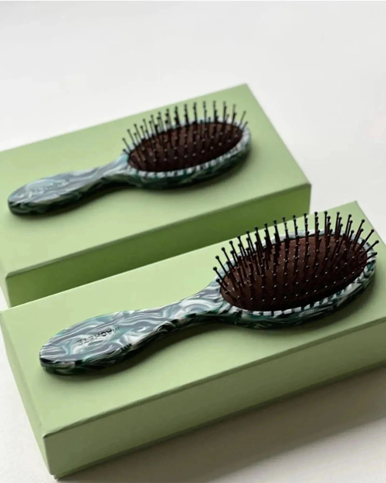 MACHETE - Detangling Hair Brush - Stromanthe