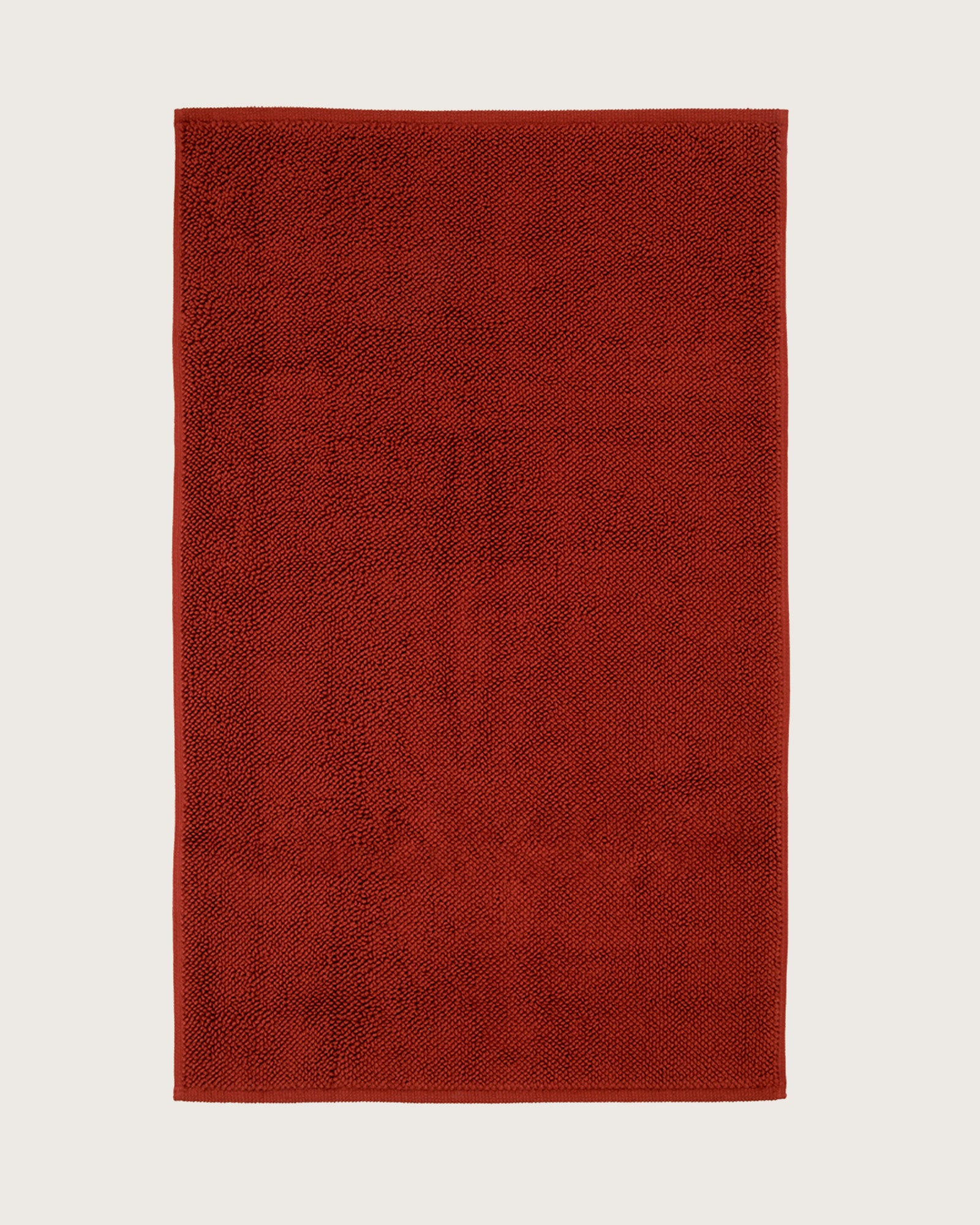 Købn Jasper Bathmat with a plush pile cotton weave. Sustainable and made in Turkey. 