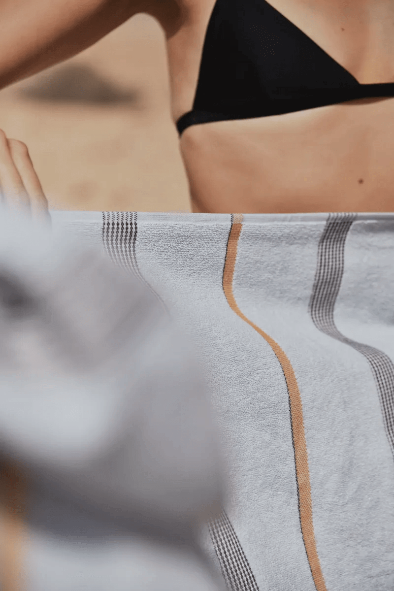 Kobn - Mist Beach / Bath Towel